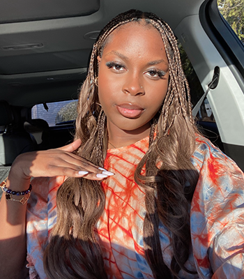 Photo of Nifemi Apantaku